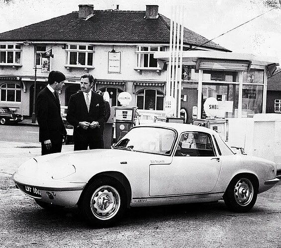 Graham+Hill Elan 2